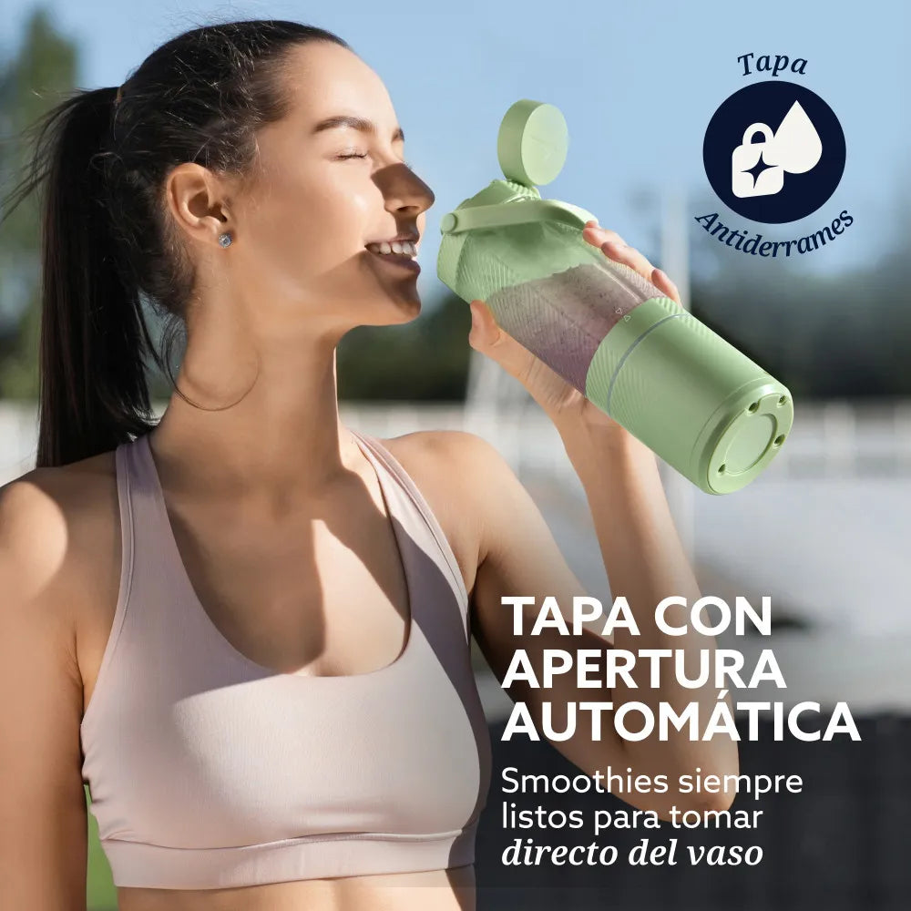 Licuadora portátil Oster®, GoMAX, 590 ml de capacidad, verde