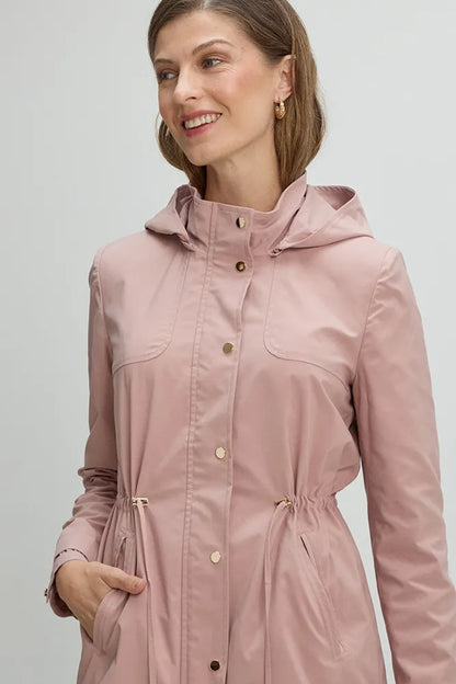 trench-mujer-sport-con-gorro-rosado