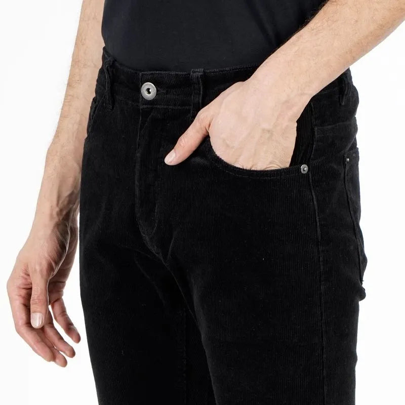 Pantalón Hombre Slim Tiro Medio Cotelé Spandex Negro