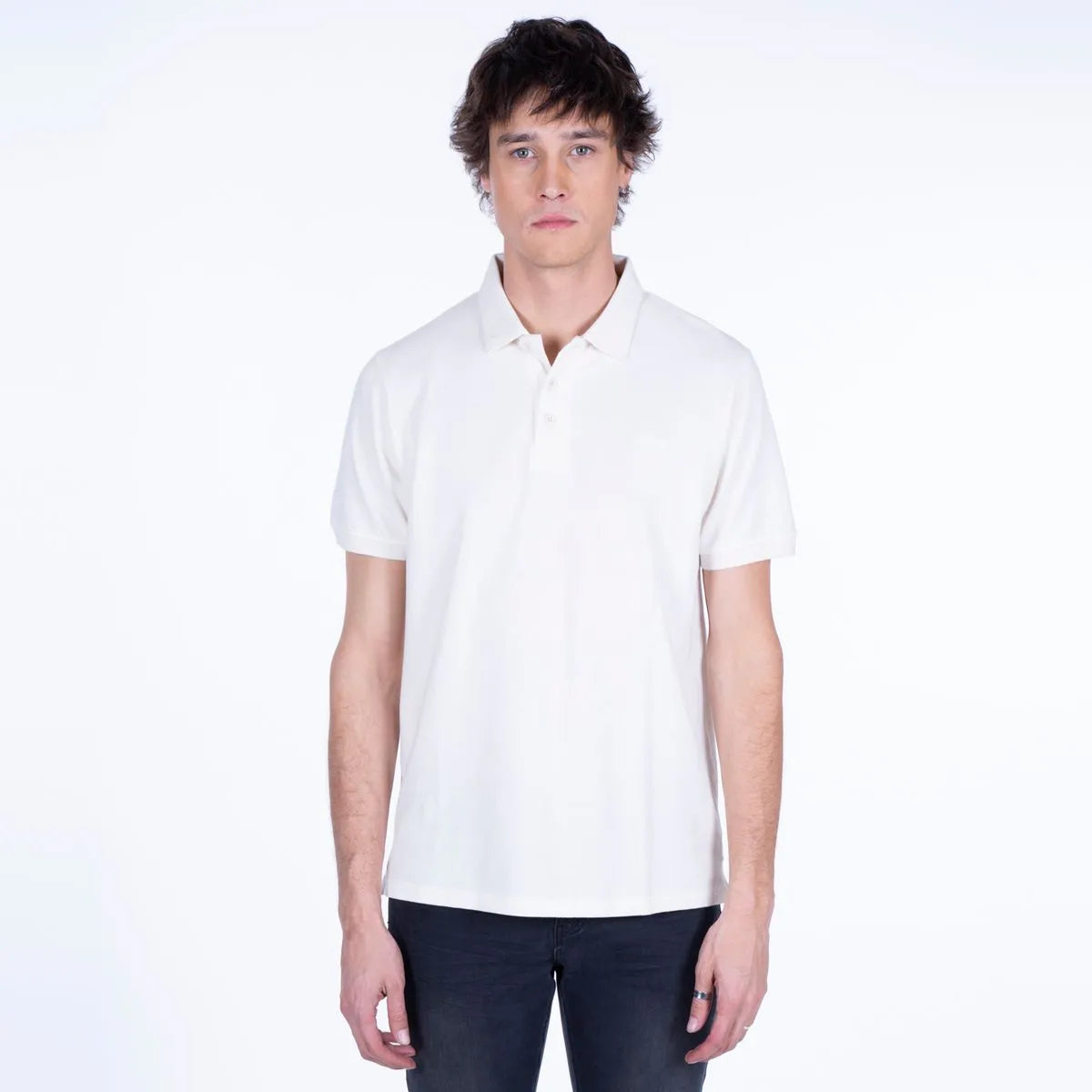 polera-hombre-manga-corta-piqué-off-white