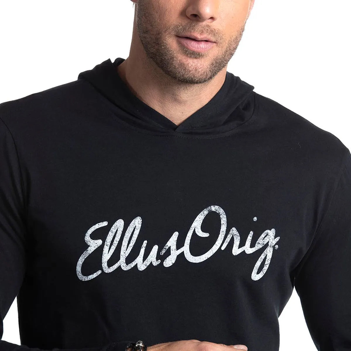 polera-hombre-manga-larga-capucha-+-print-brazo-negro
