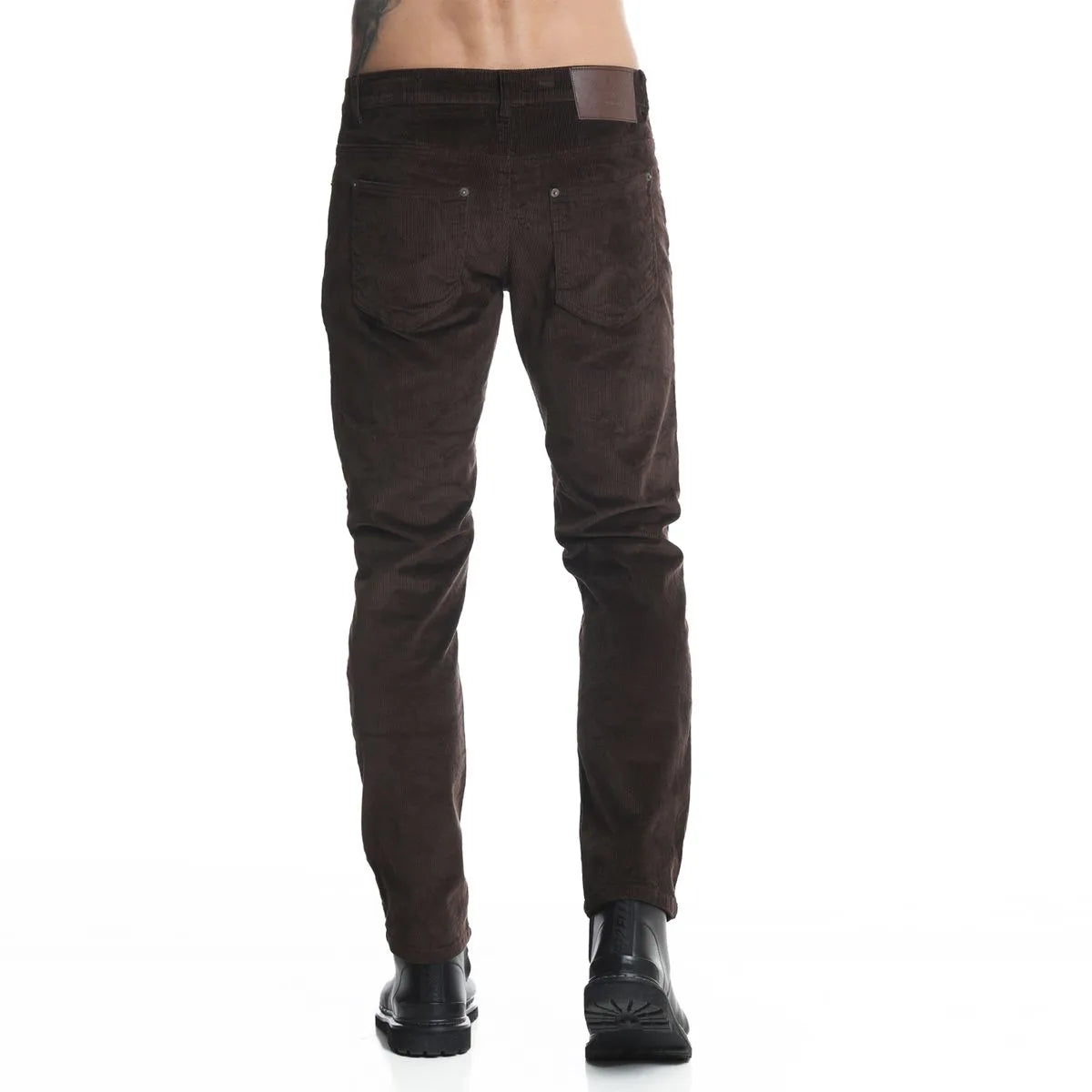pantalon-hombre-cotelé-slim-tiro-medio-café