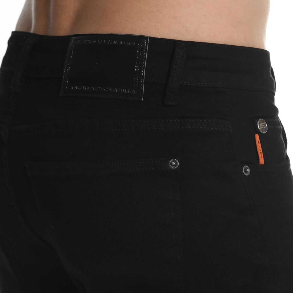 jeans-hombre-straight-tiro-alto-negro