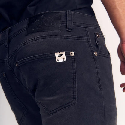 Jeans Hombre Skinny Tiro Medio Storm Elastic Cinco Bolsillos Negro