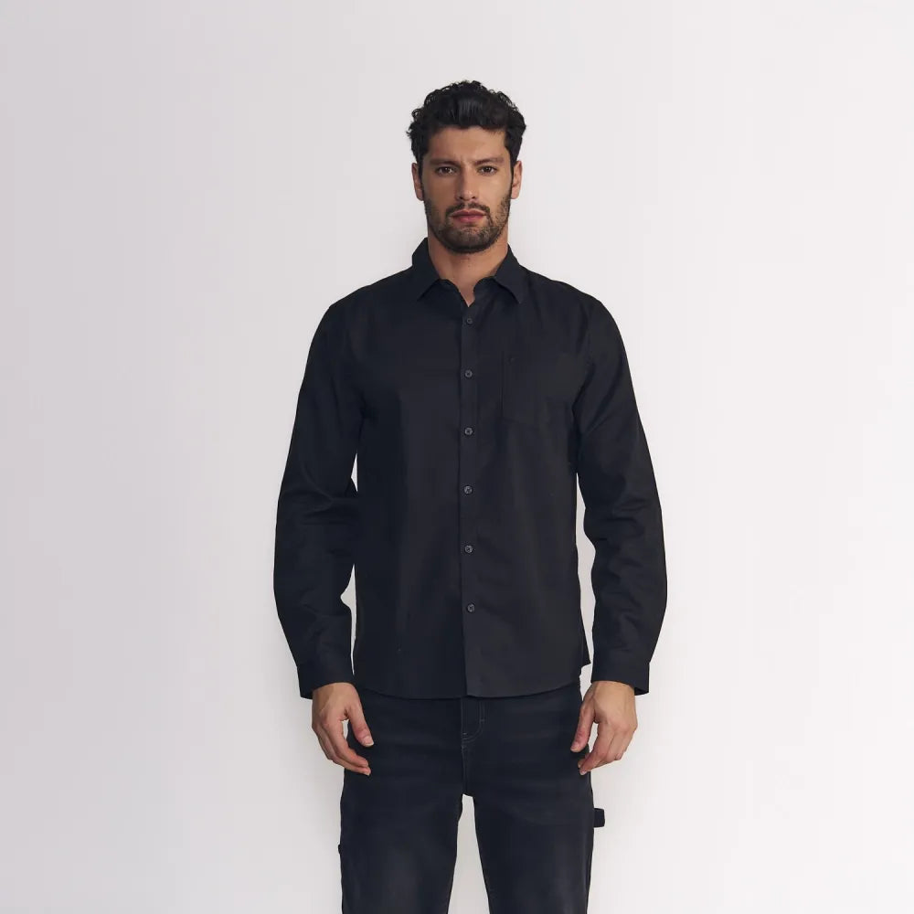 camisa-hombre-garment-dye-solid-negro