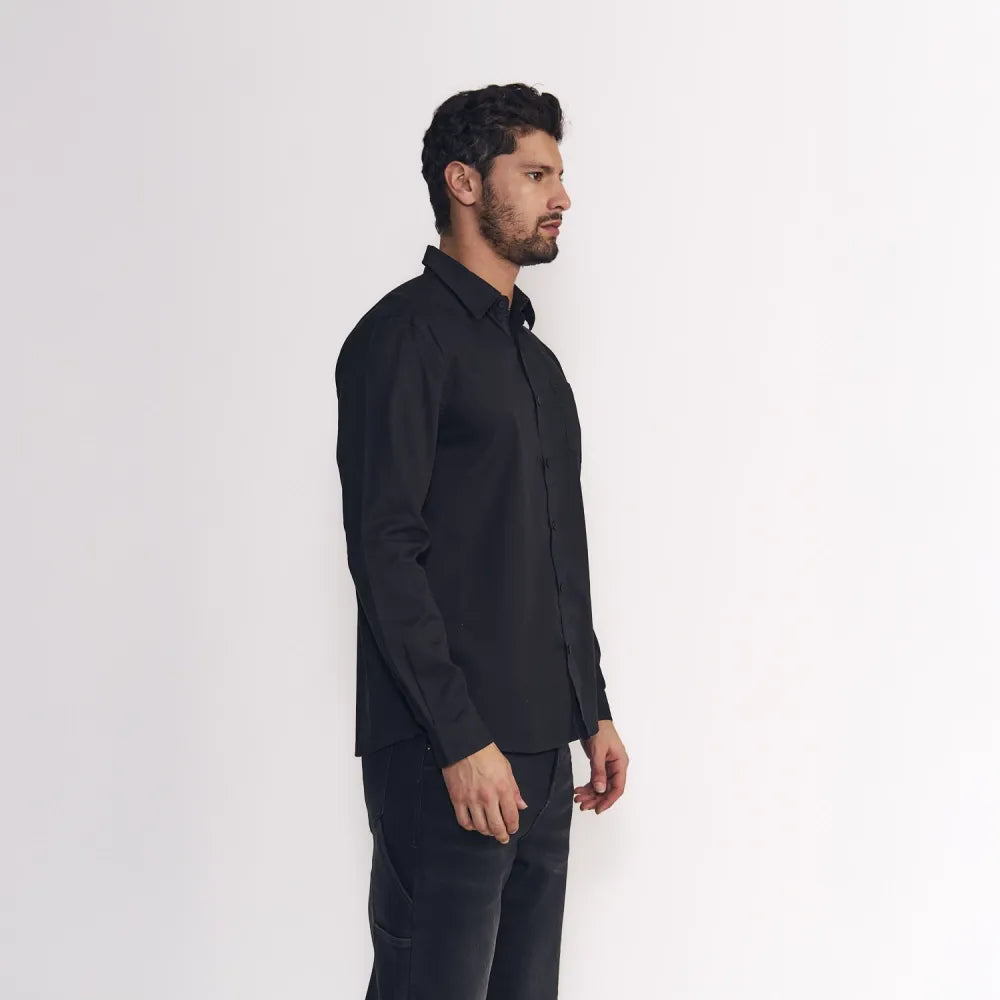 camisa-hombre-garment-dye-solid-negro