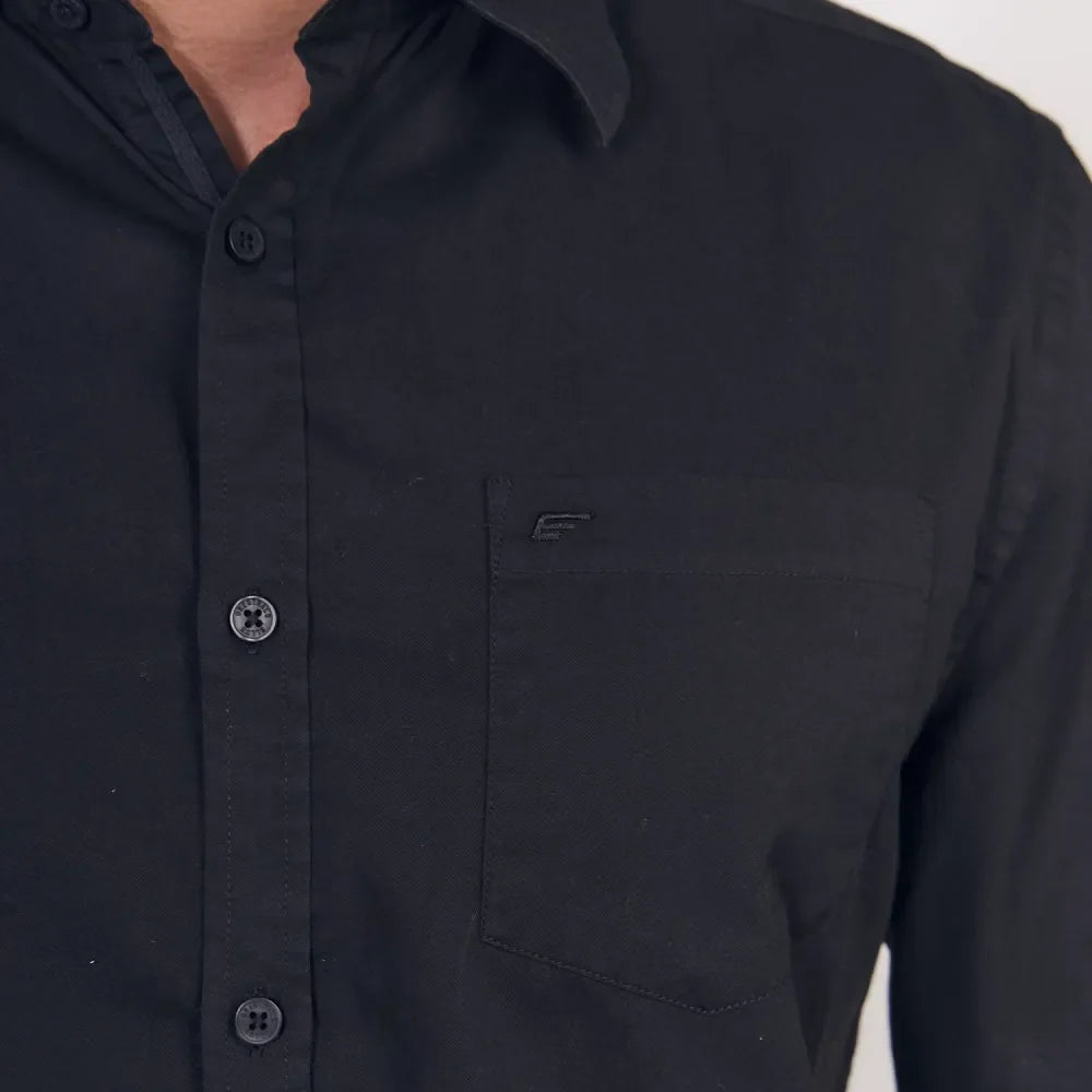 camisa-hombre-garment-dye-solid-negro