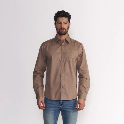 camisa-hombre-garment-dye-solid-cafe