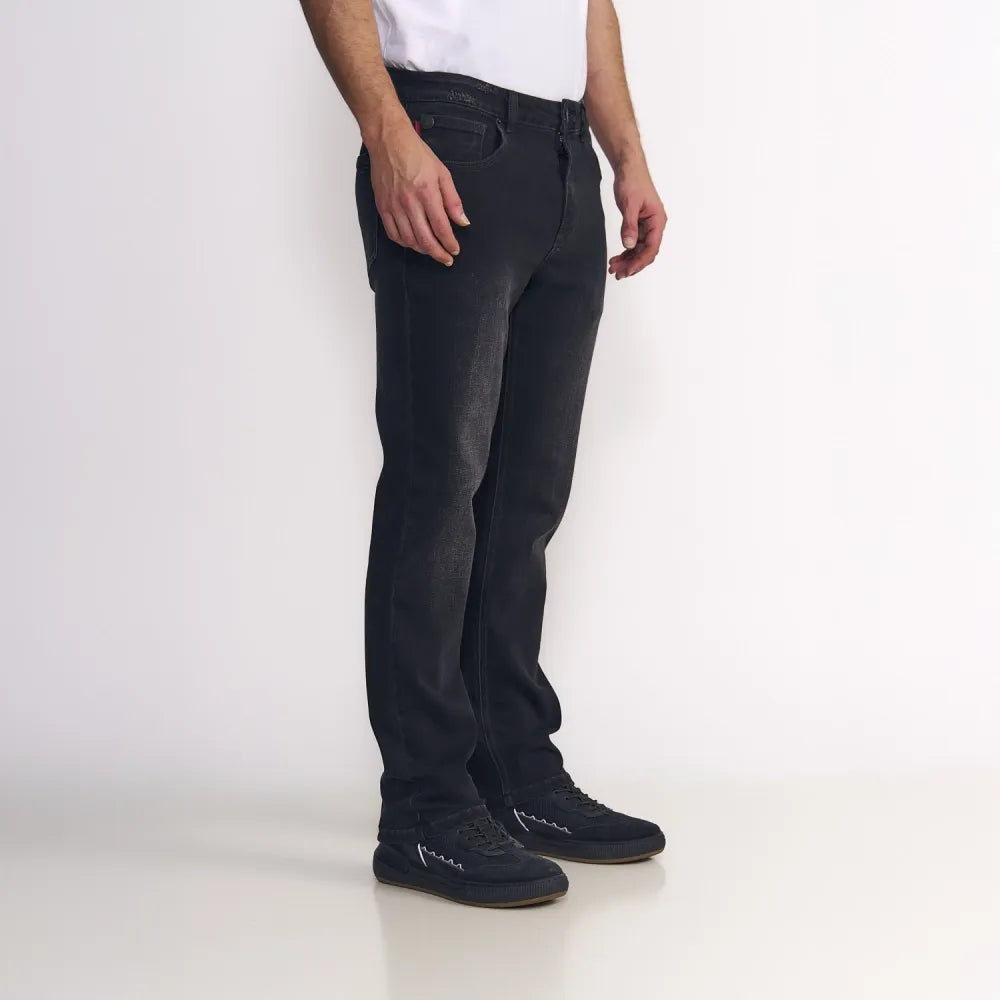 jeans-hombre-straight-tiro-alto-emboss-negro