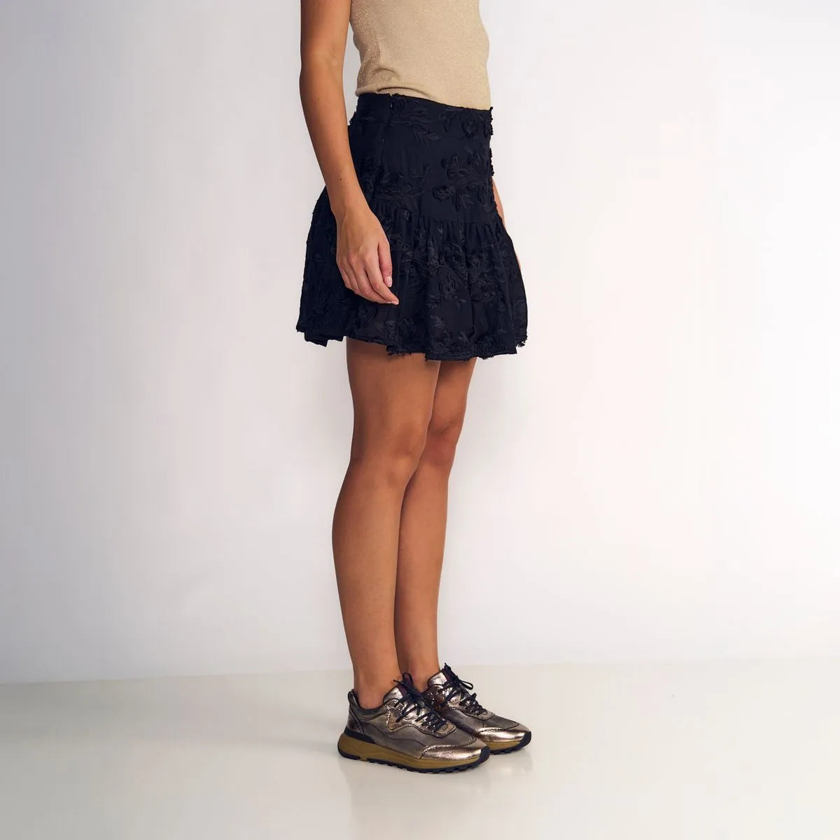 falda-corta-romantic-boho-negro