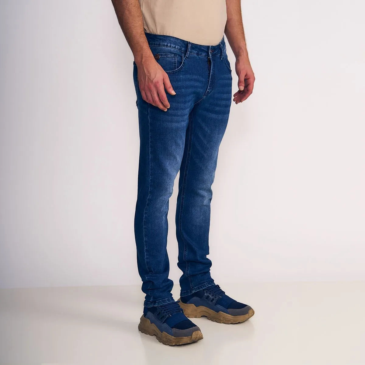 jeans-hombre-skinny-tiro-medio-dark-blue-one