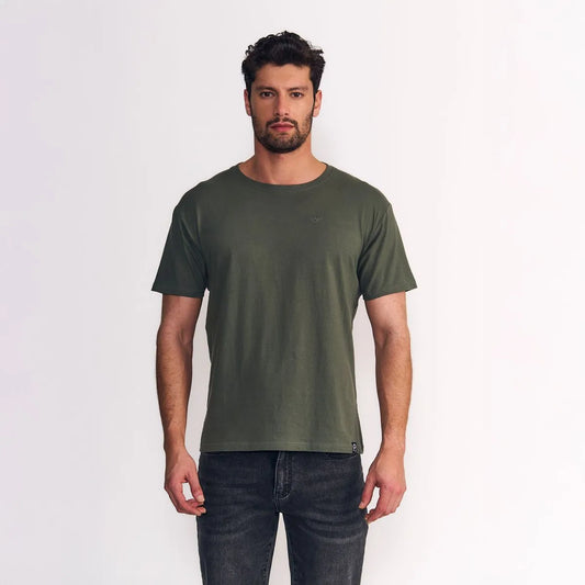 polera-hombre-manga-corta-básica-logo-embroidery-verde