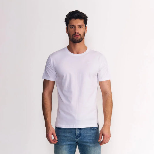 polera-hombre-manga-corta-básica-logo-embroider-blanco