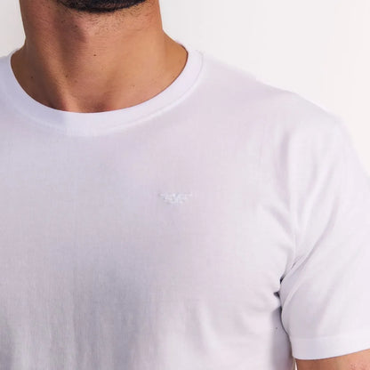 polera-hombre-manga-corta-básica-logo-embroider-blanco
