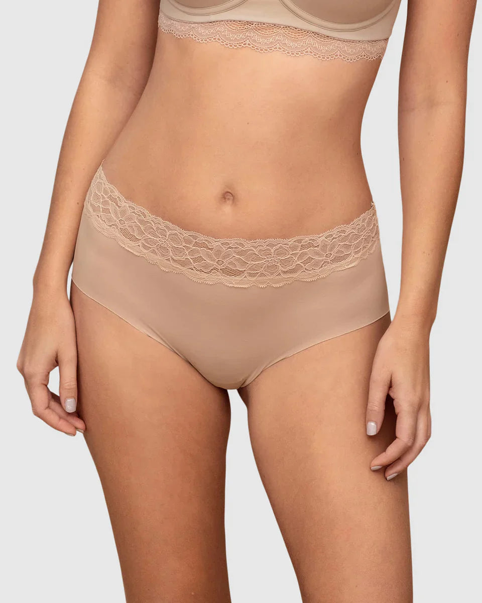 Calzón Hípster En Tela Ultraliviana Con Franja De Encaje Beige
