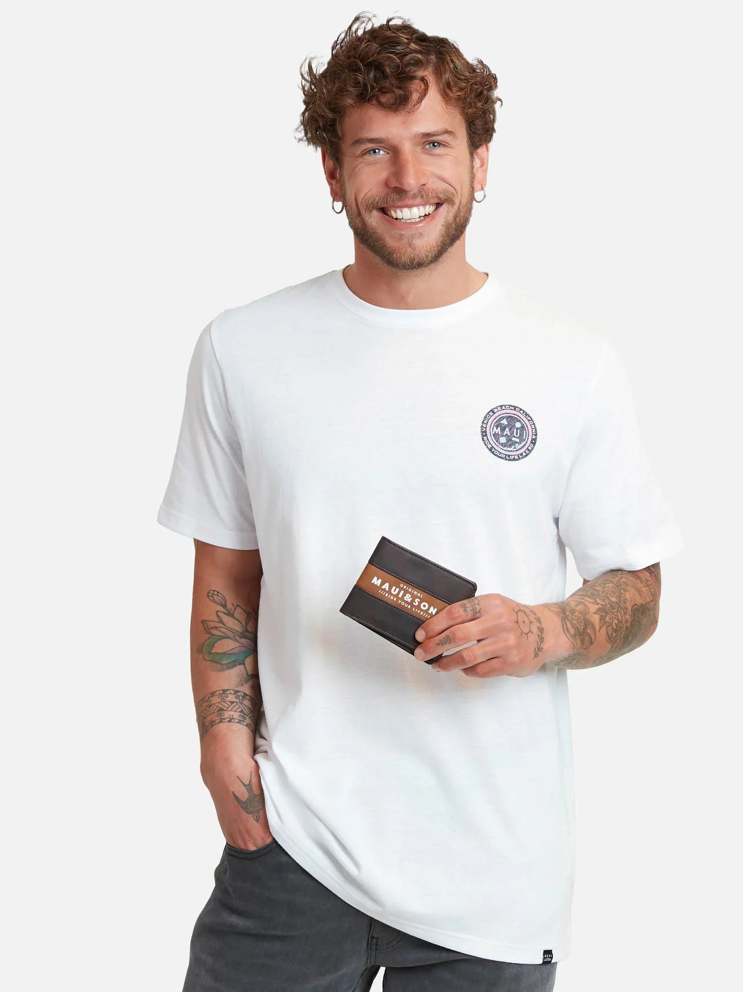 polera-hombre-billetera-white