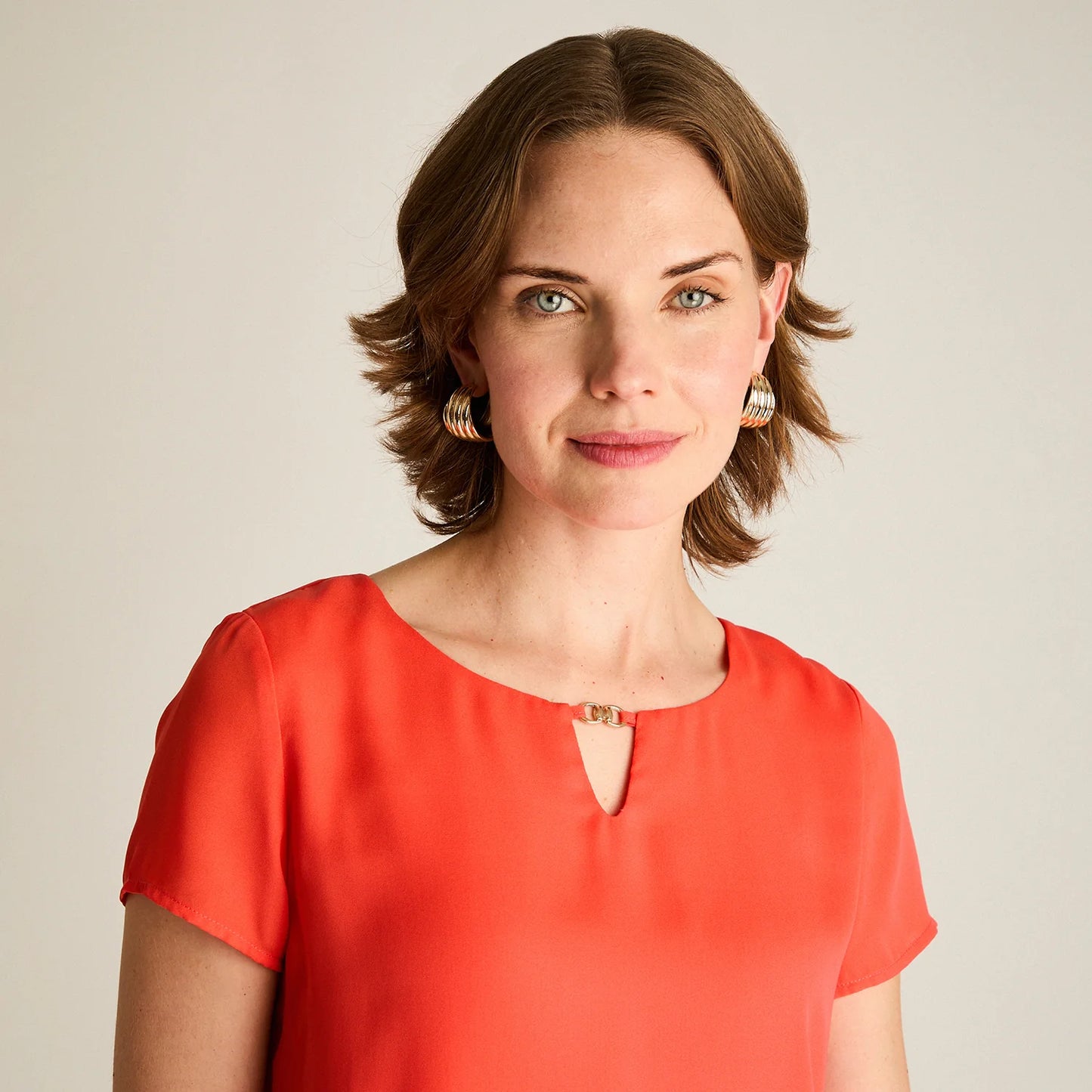 Blusa Mujer Cuello Gota Manga Corta Coral