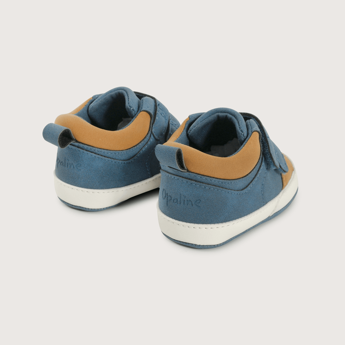 Zapatilla bebé niño con velcros azul