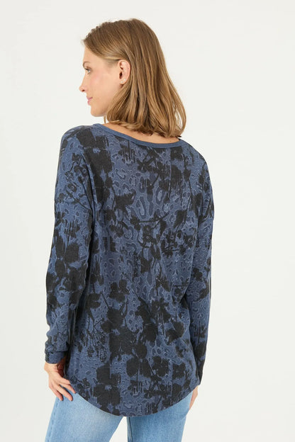 polera-mujer-estampada-azul