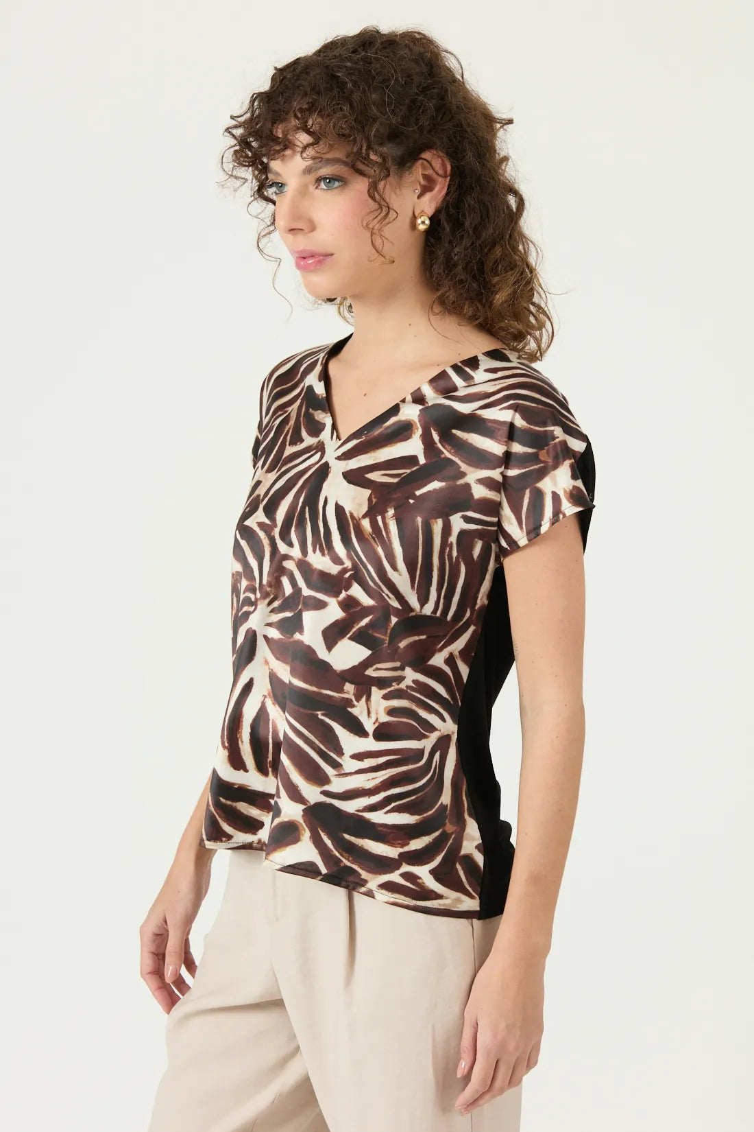 Polera Mujer Manga Corta Escote V Negra