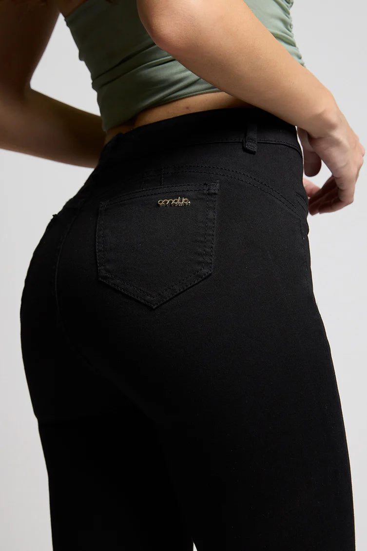 Jeans Mujer Flare 4906 Negro