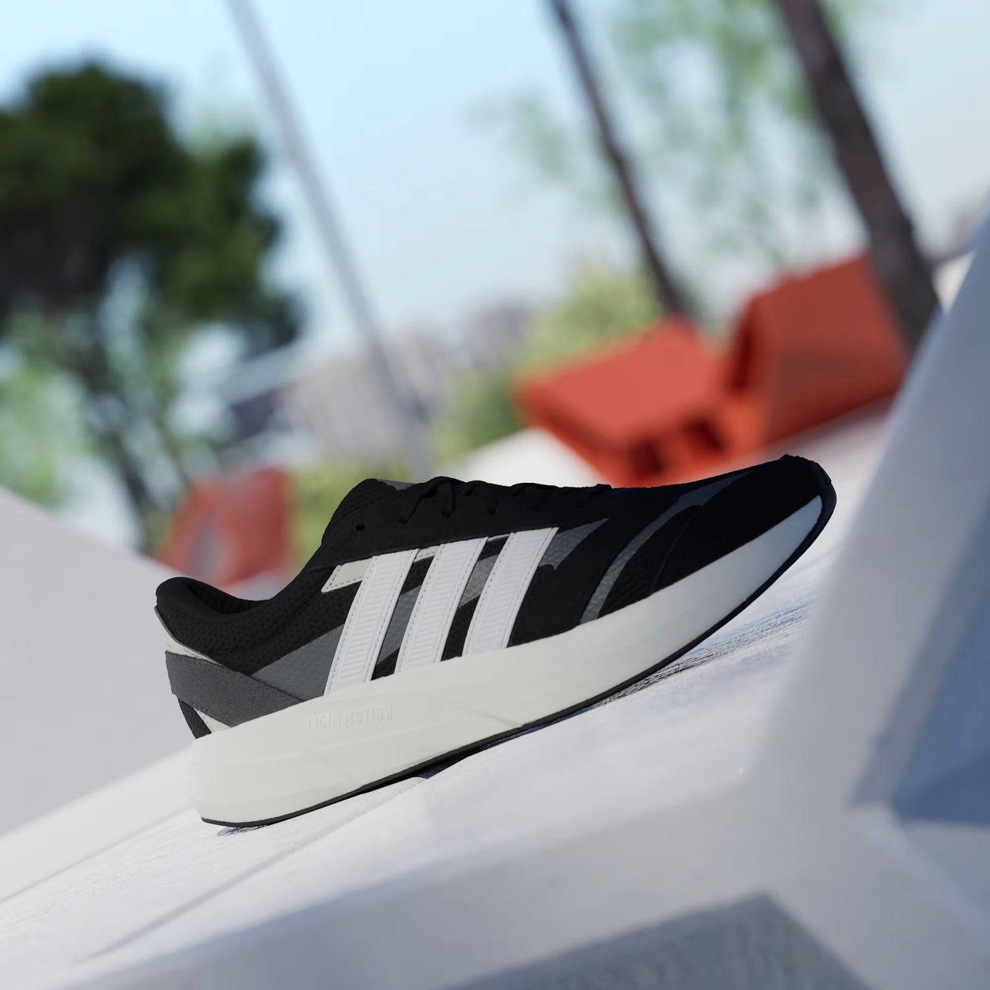 Zapatilla Hombre Lightshift 2.0 Negro con Blanco
