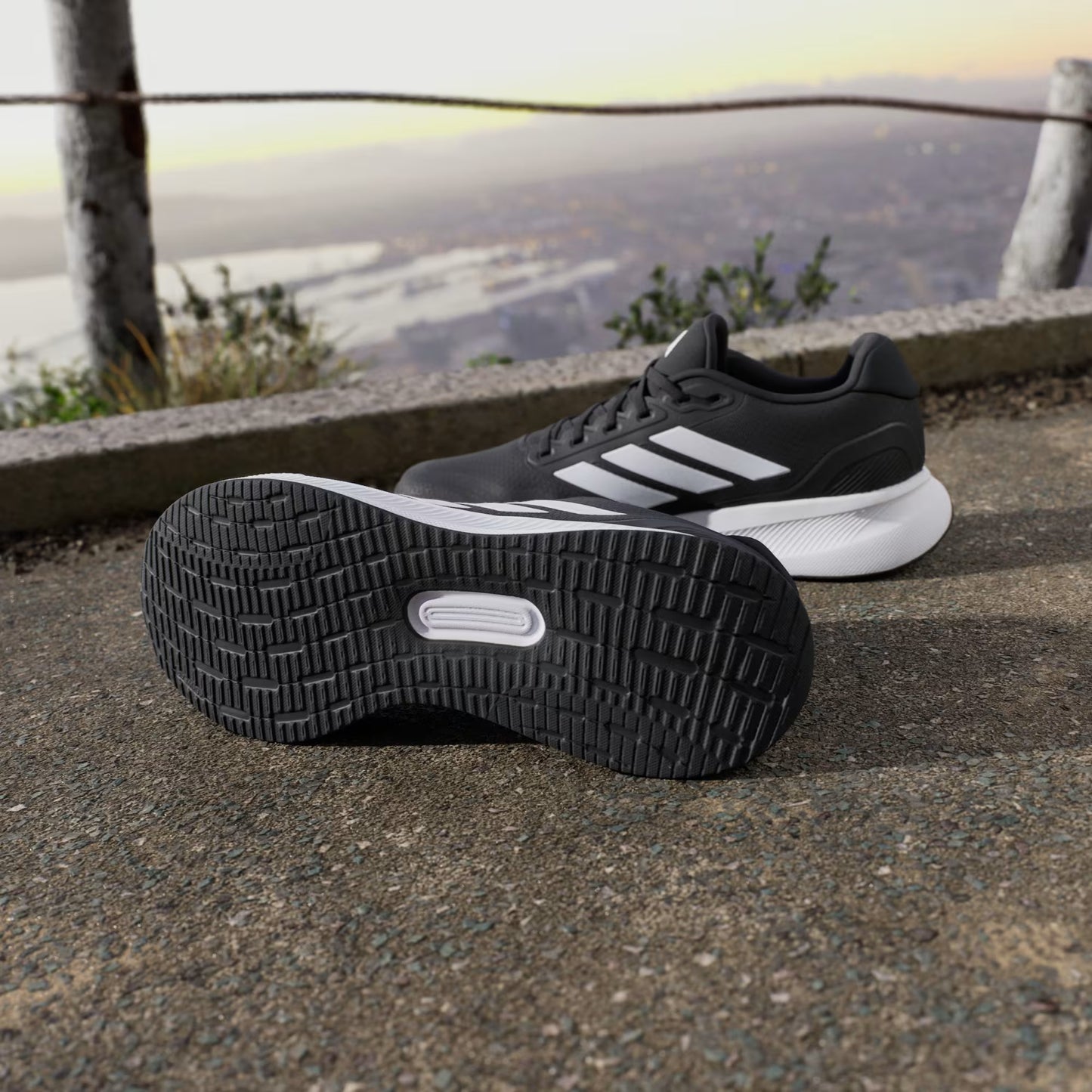 Zapatilla Hombre Running Runfalcon 5 Negro con Blanco