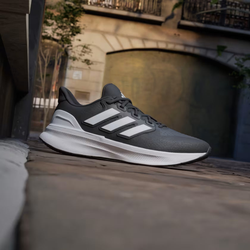 Zapatilla Hombre Running Ultrarun 5 Negro con Blanco