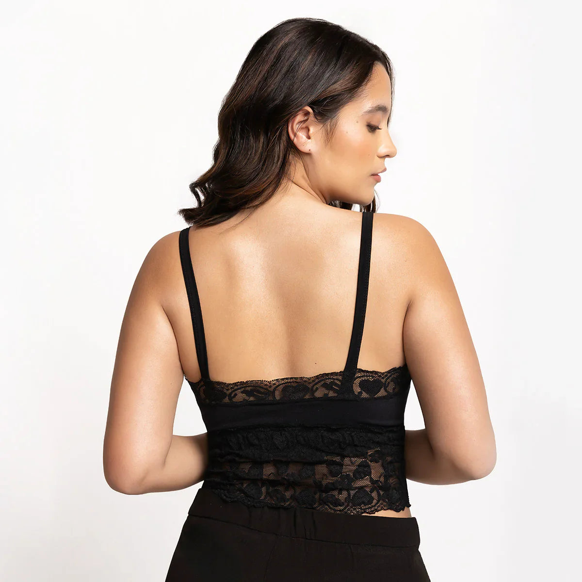 polera-mujer-bralette-contorno-encaje-negro