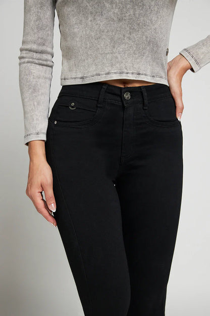 Jeans Mujer Tiro Alto Pitillo 5046 Negro