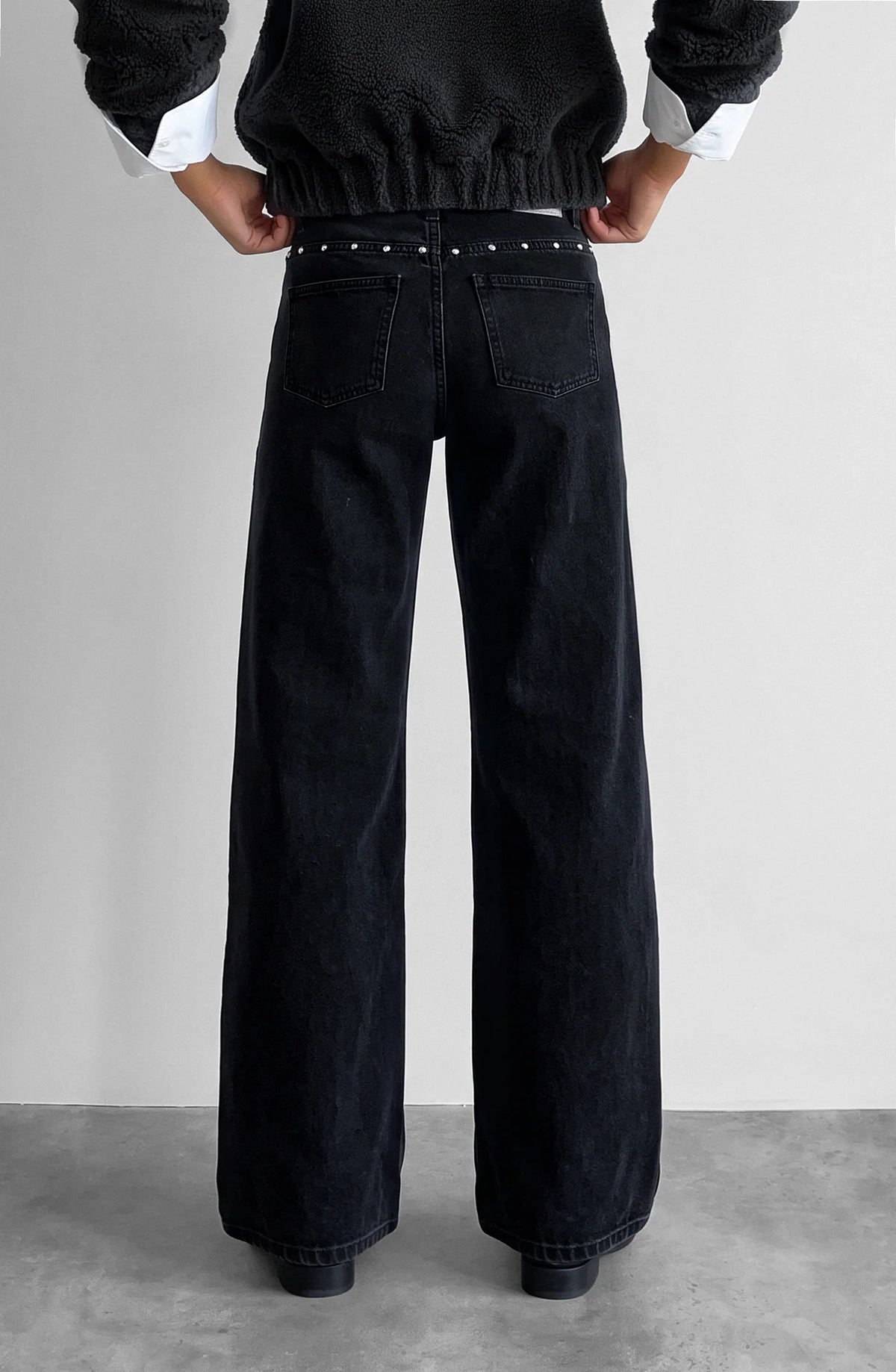 Pantalón Mujer Cortes Tachas Estrellas Grey