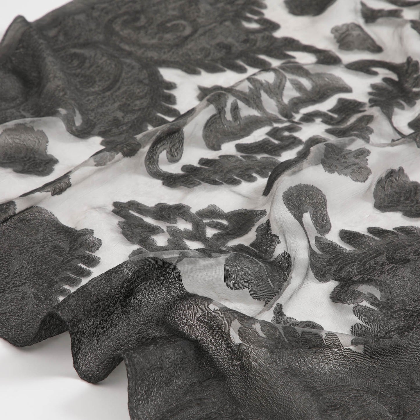 Pañuelo Mujer Black Bordado Fiesta Humana