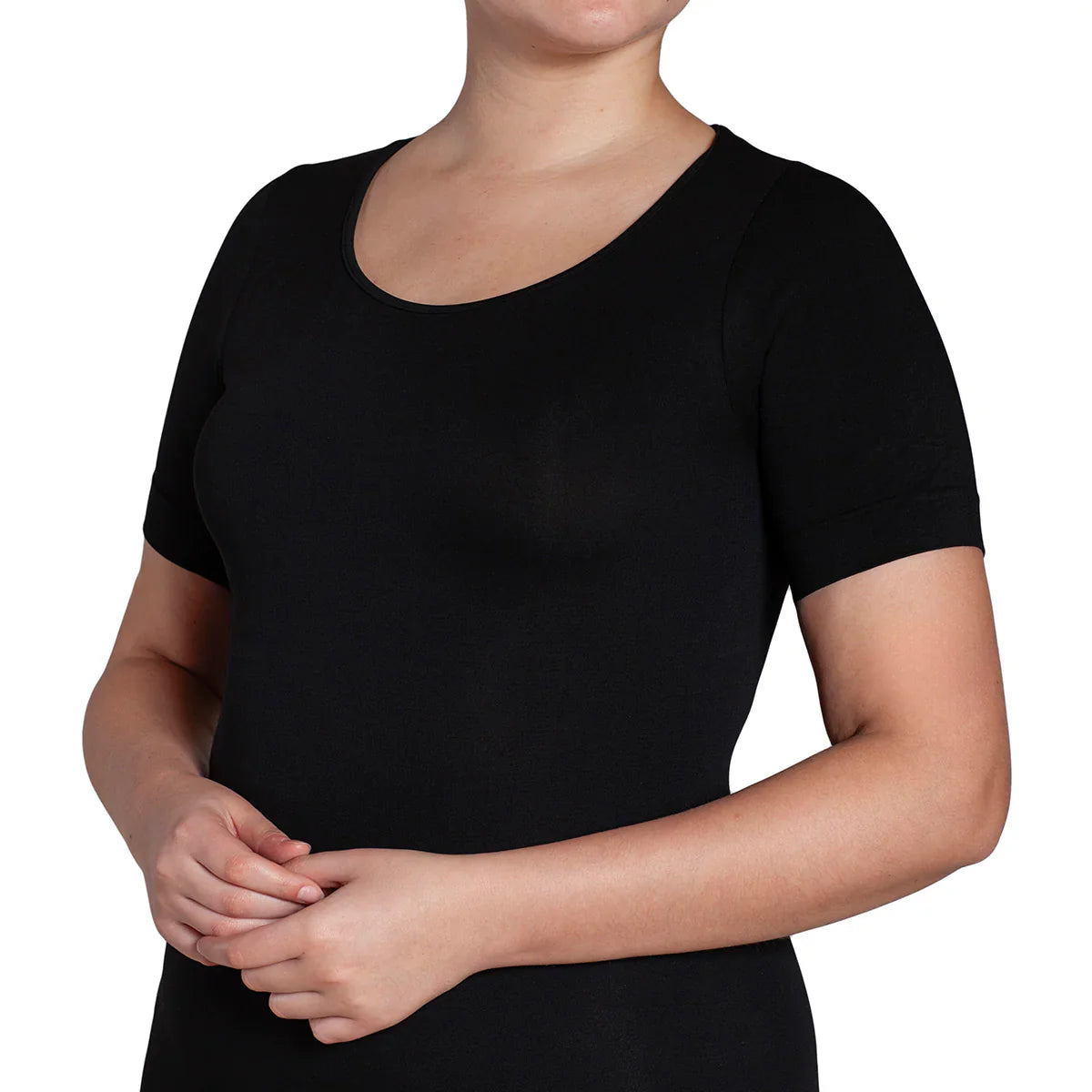 Polera Mujer Esencial Manga Corta Negro