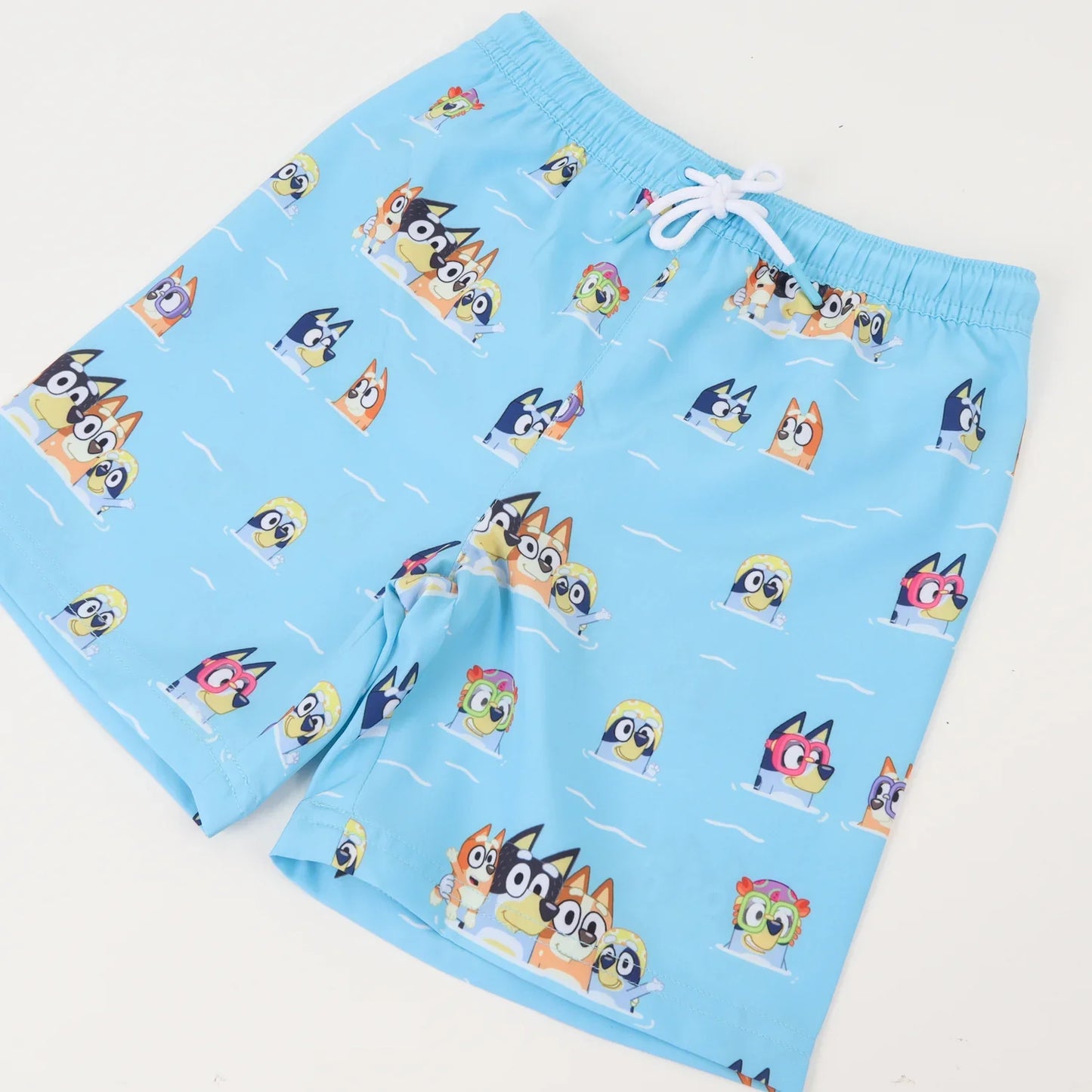 Traje de Baño Niño Full Print Friends & Bluey Celeste