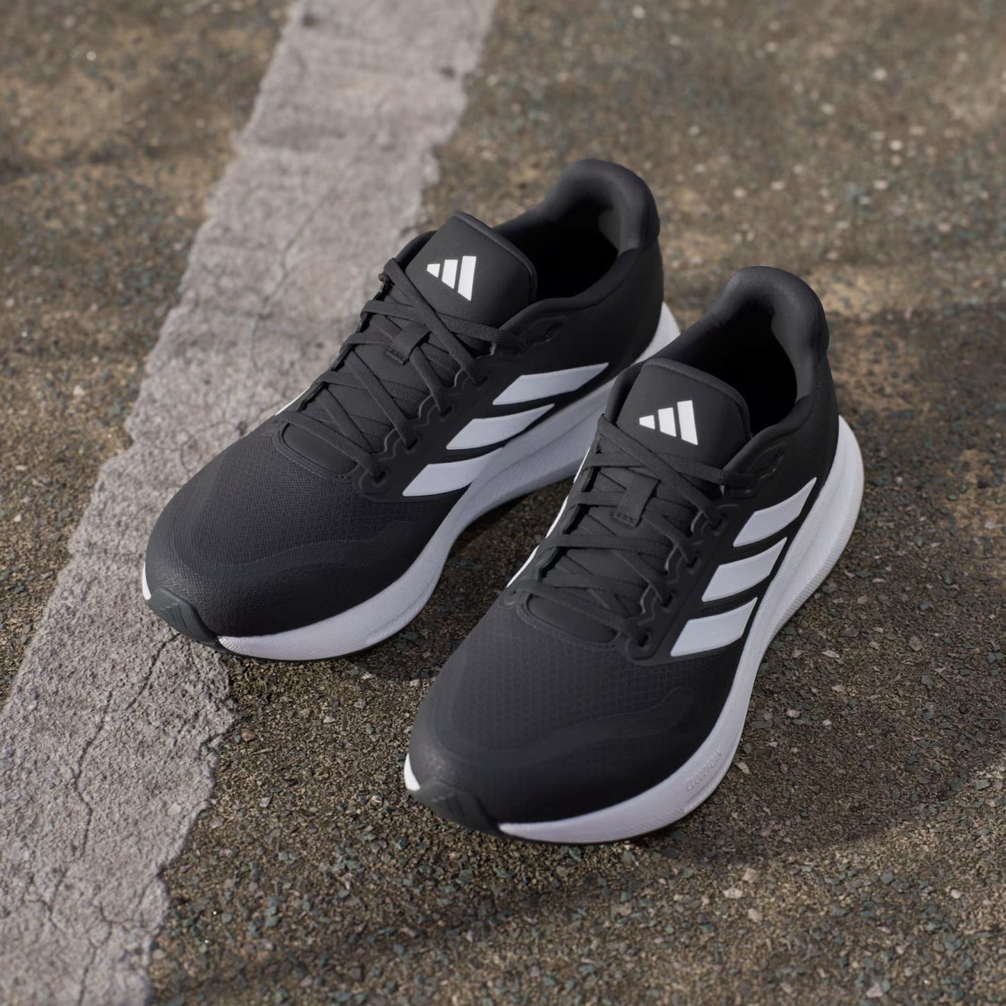 Zapatilla Hombre Running Runfalcon 5 Negro con Blanco