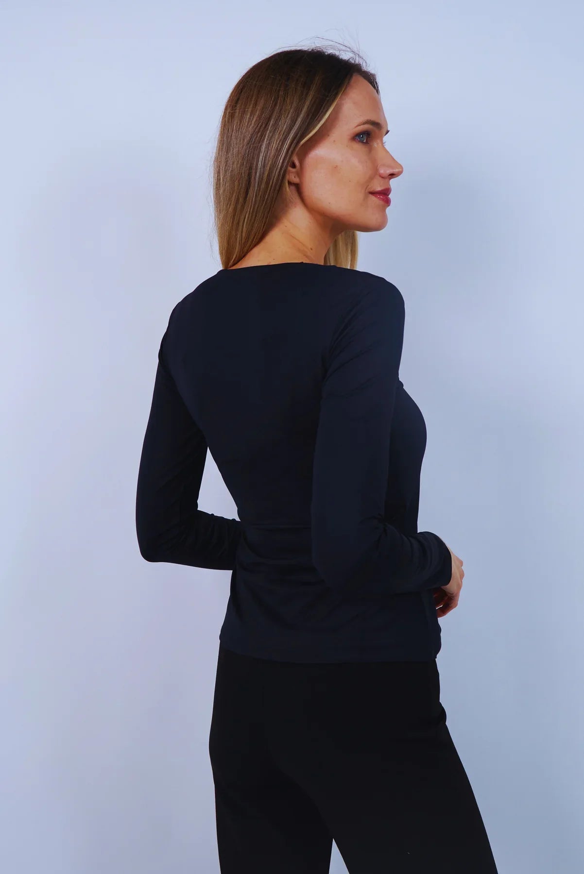 polera-mujer-yelova-negro