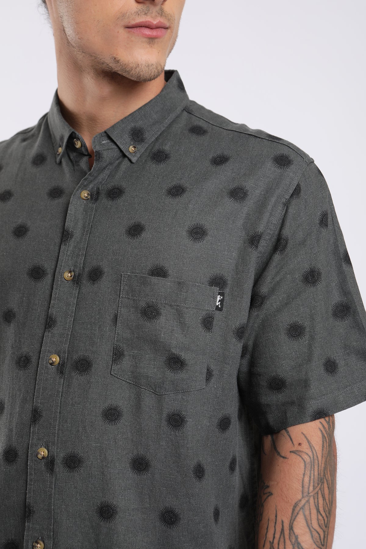 Camisa Hombre Sol Negro