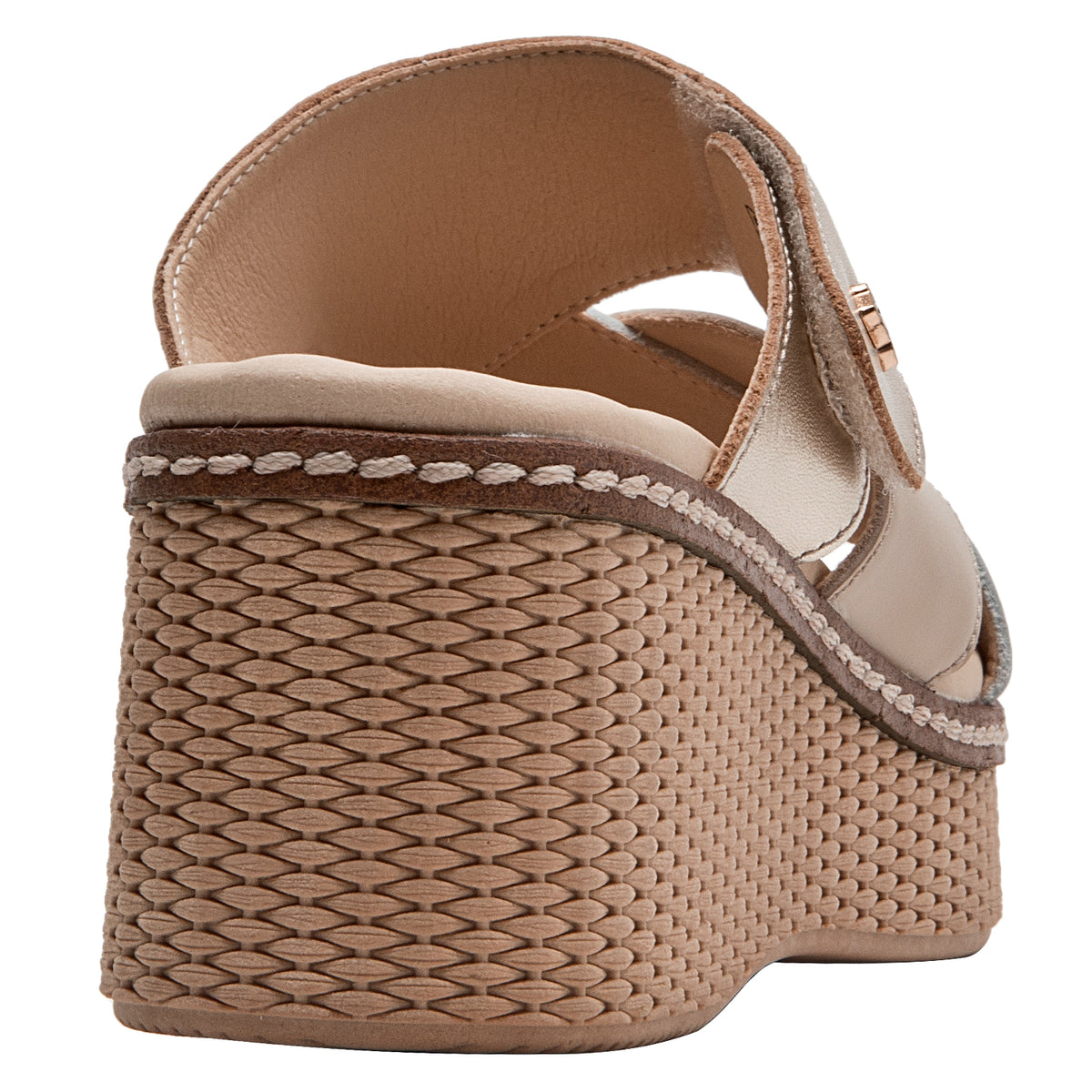Sandalia Mujer Con Hebilla Metálica Cuero Beige