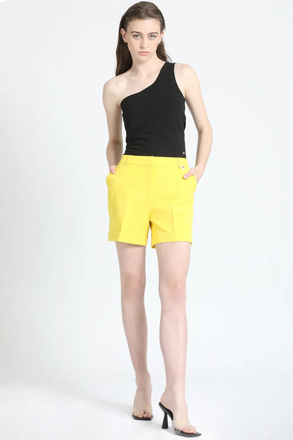 Short Mujer con bastilla Amarillo