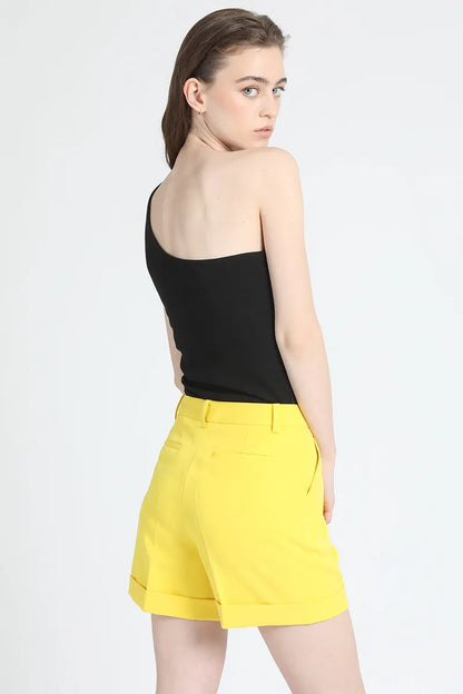 Short Mujer con bastilla Amarillo