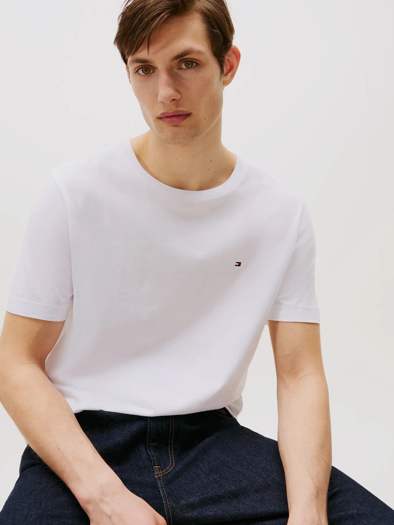 Polera Hombre Essential Solid Regular Fit Blanca