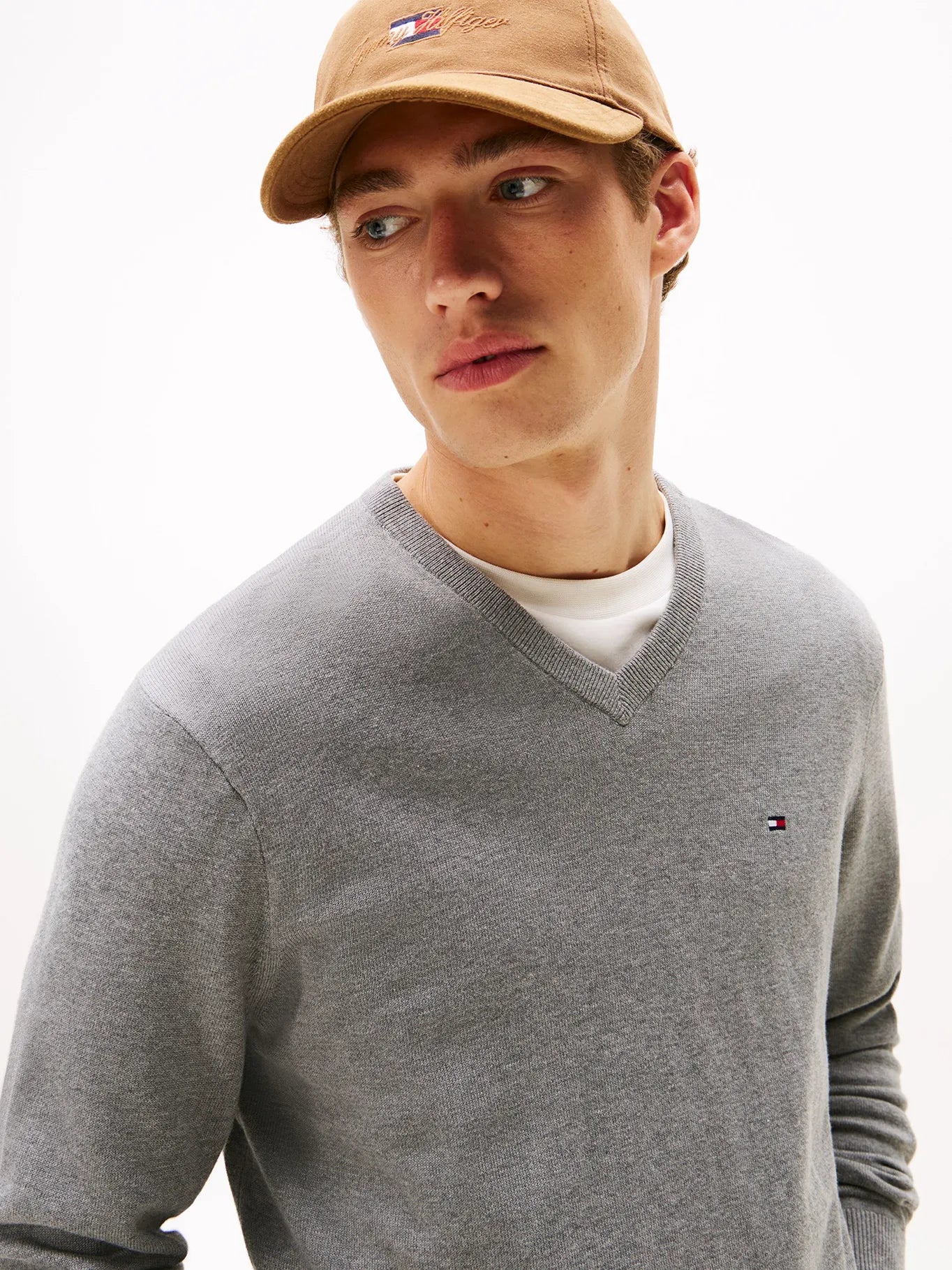 Sweater Hombre Básico Signature V-Neck Gris