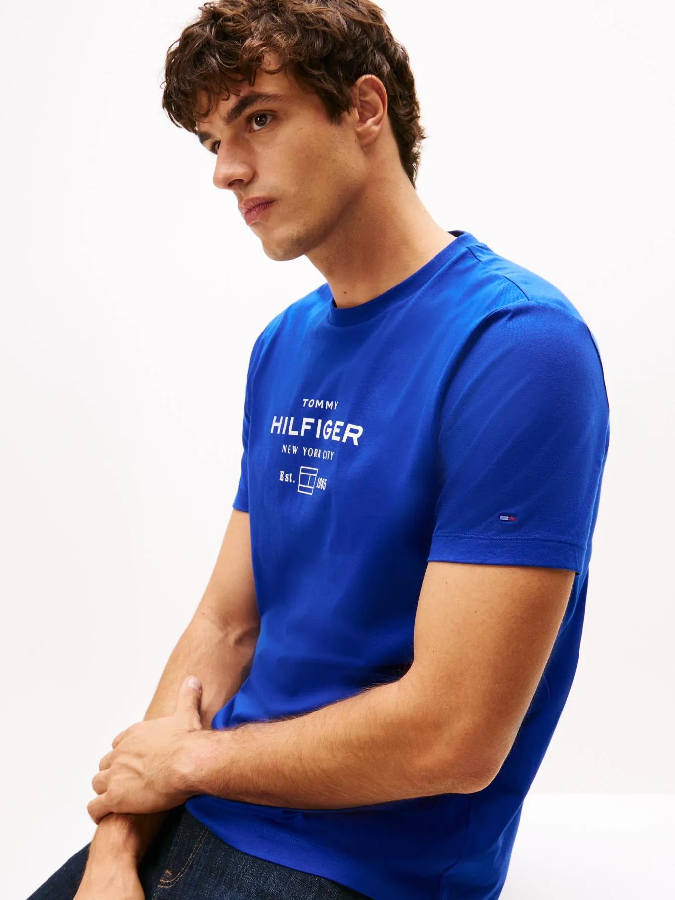 Polera Hombre Stack Graphic Regular Fit Azul Electrico
