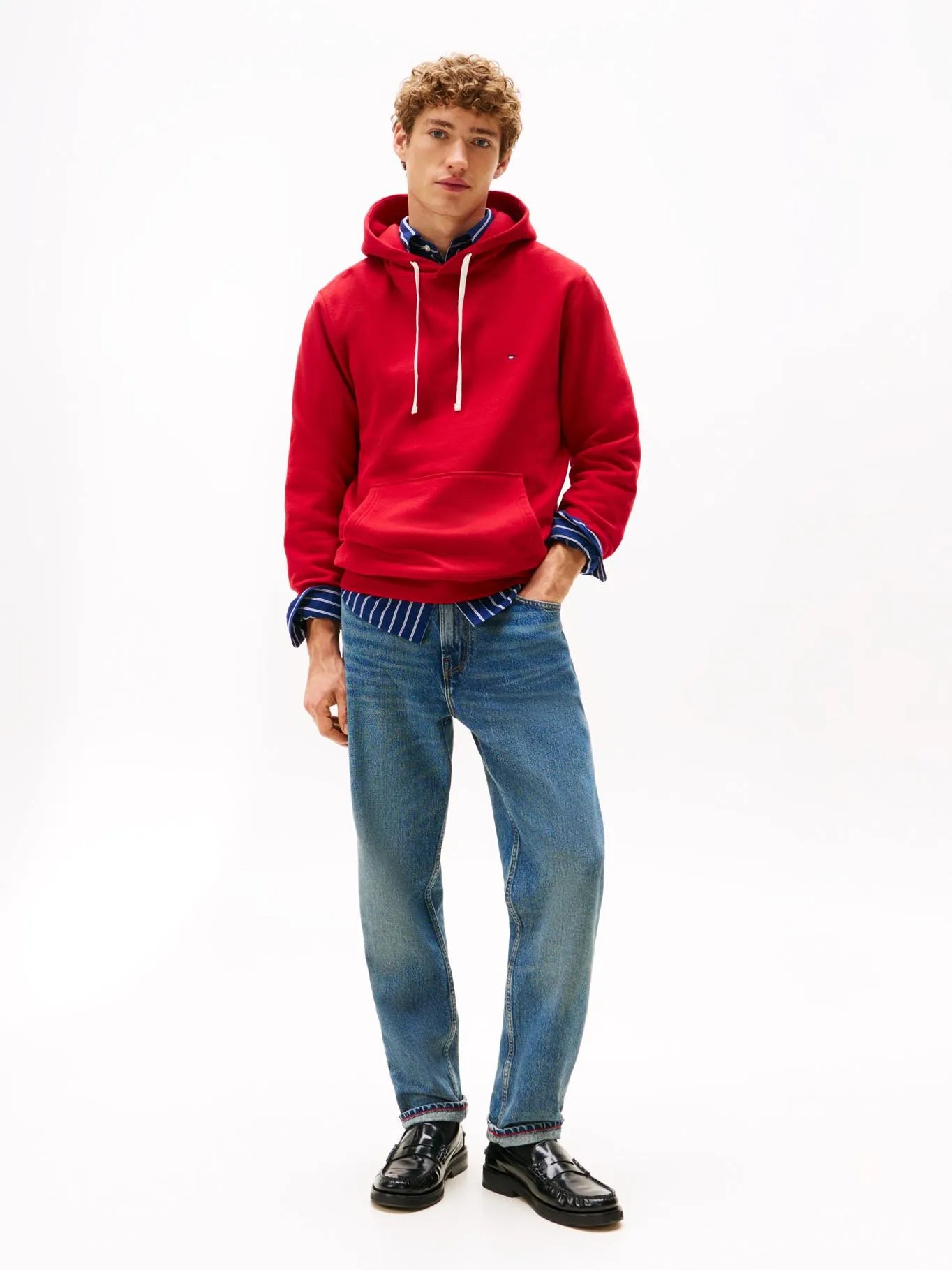 Polerón Hombre Essential Con Logo Bordado Rojo