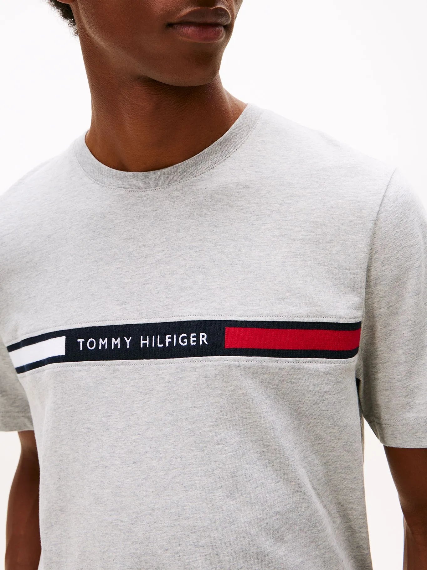 Polera Hombre Chest Insert Logo Regular Fit Gris