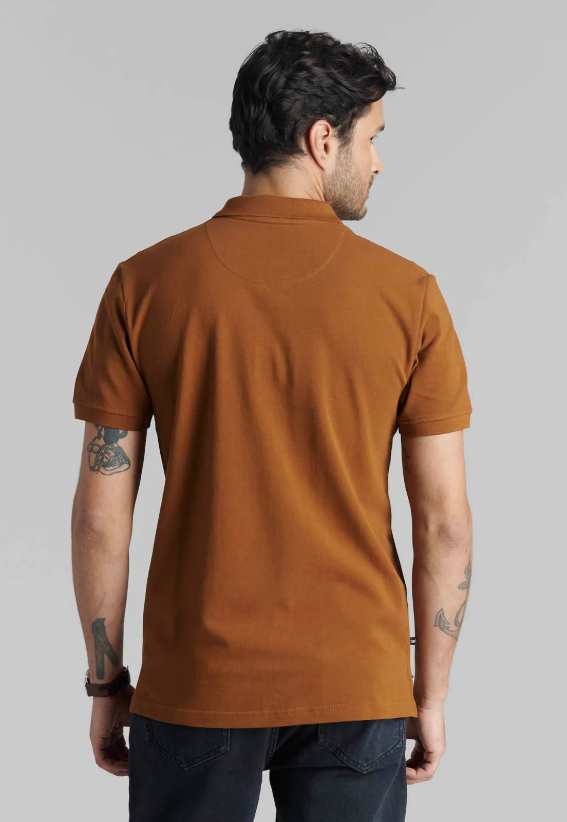 polera-hombre-pique-básica-caramel