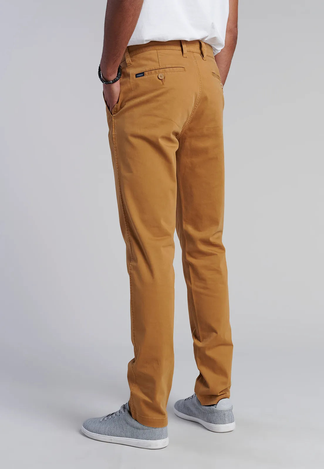 pantalón-hombre-twill-slim-/33-camel-one