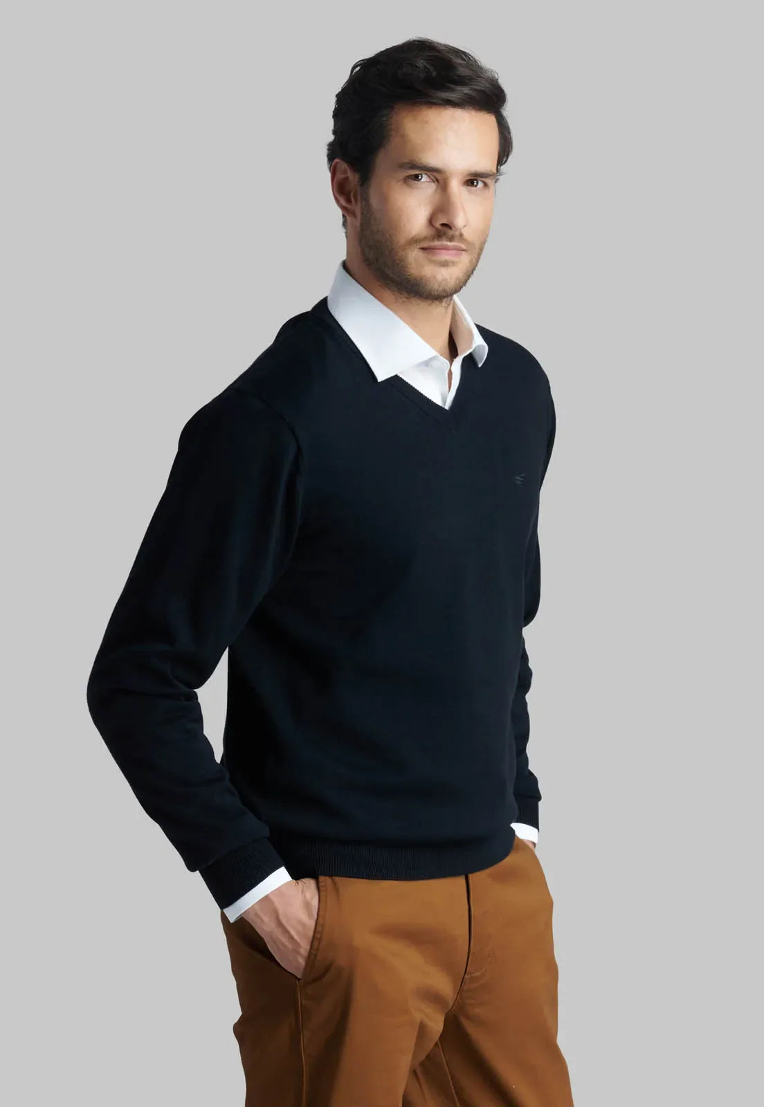 sweater-hombre-v-neck-solido-black