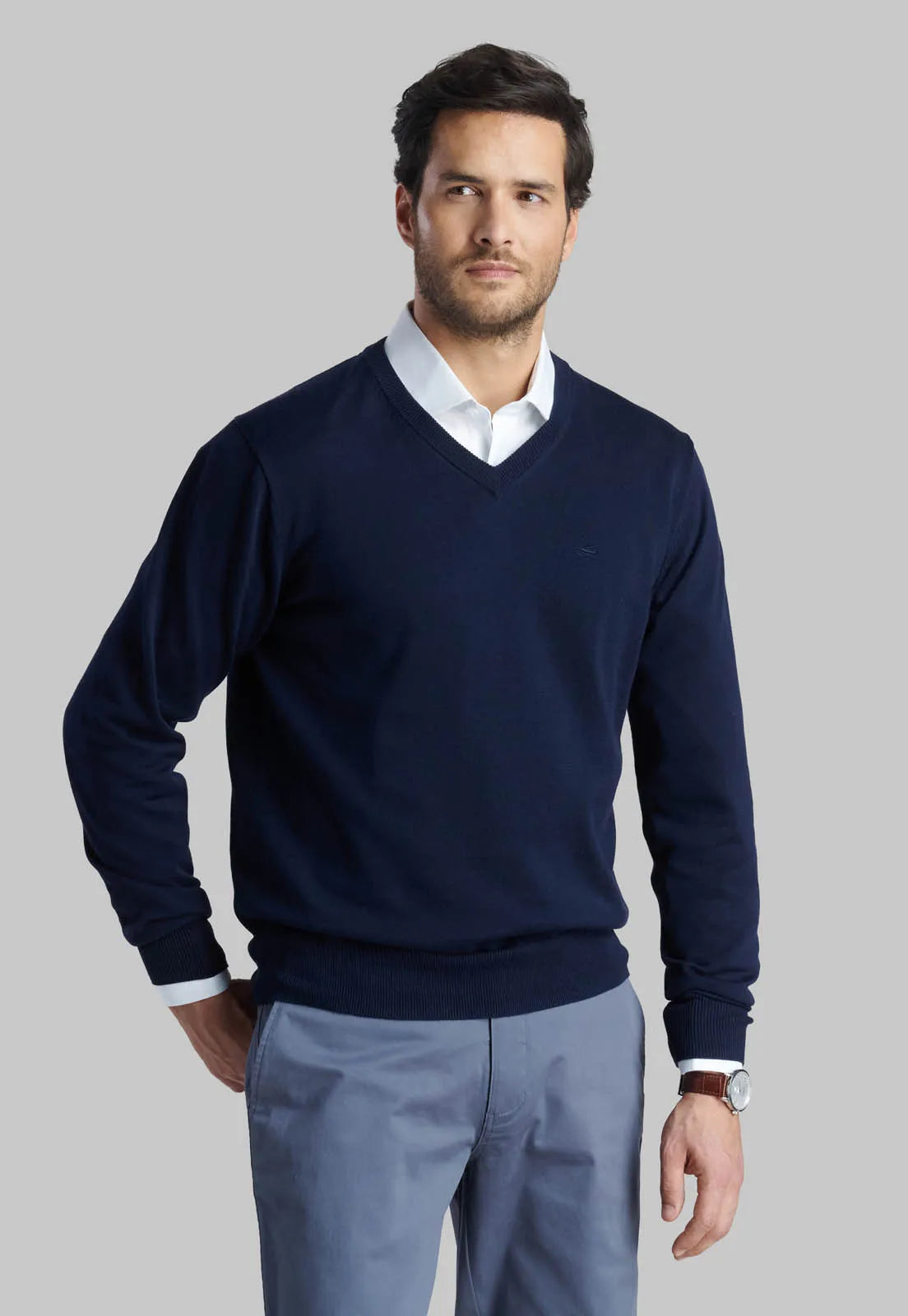sweater-hombre-v-neck-solido-navy-one