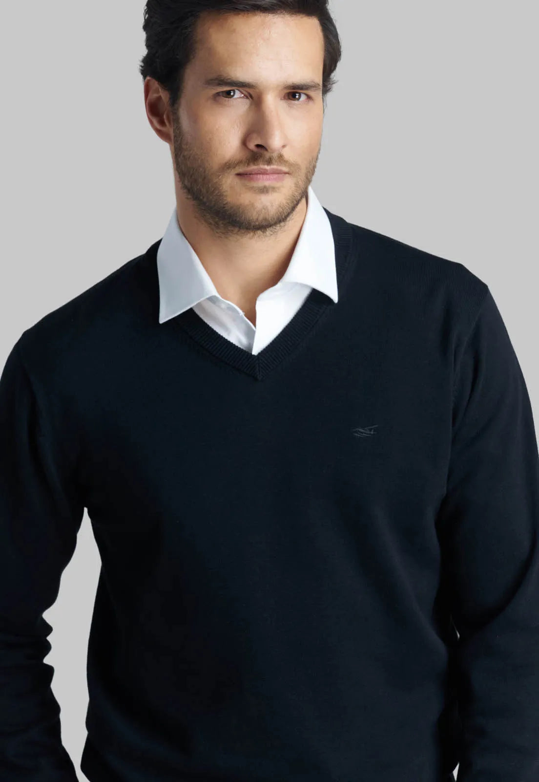 sweater-hombre-v-neck-solido-black